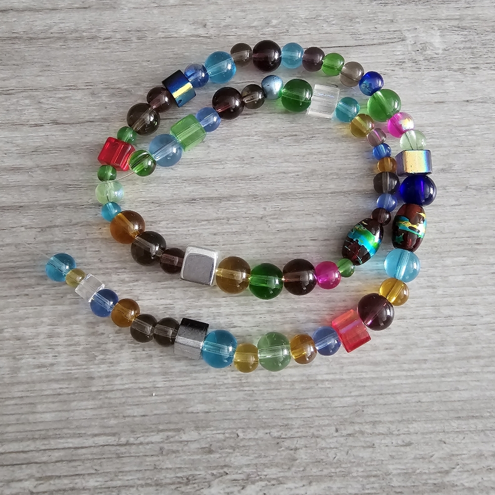 006 Multi- color, multi-size glass beads for jewelry making - 15 inch strand
